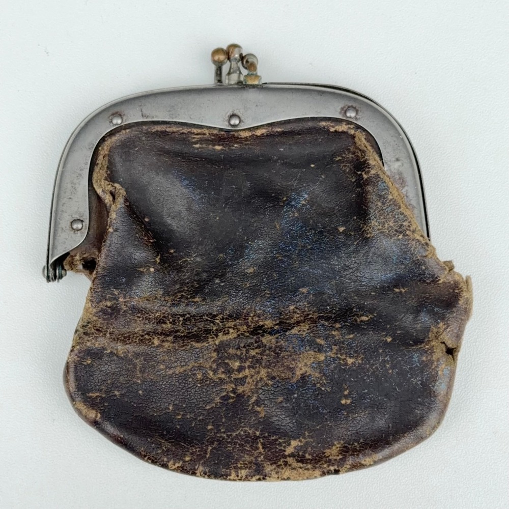 Antique Victorian Double Compartment Leather Coin Purse Kiss Lock Metal Frame